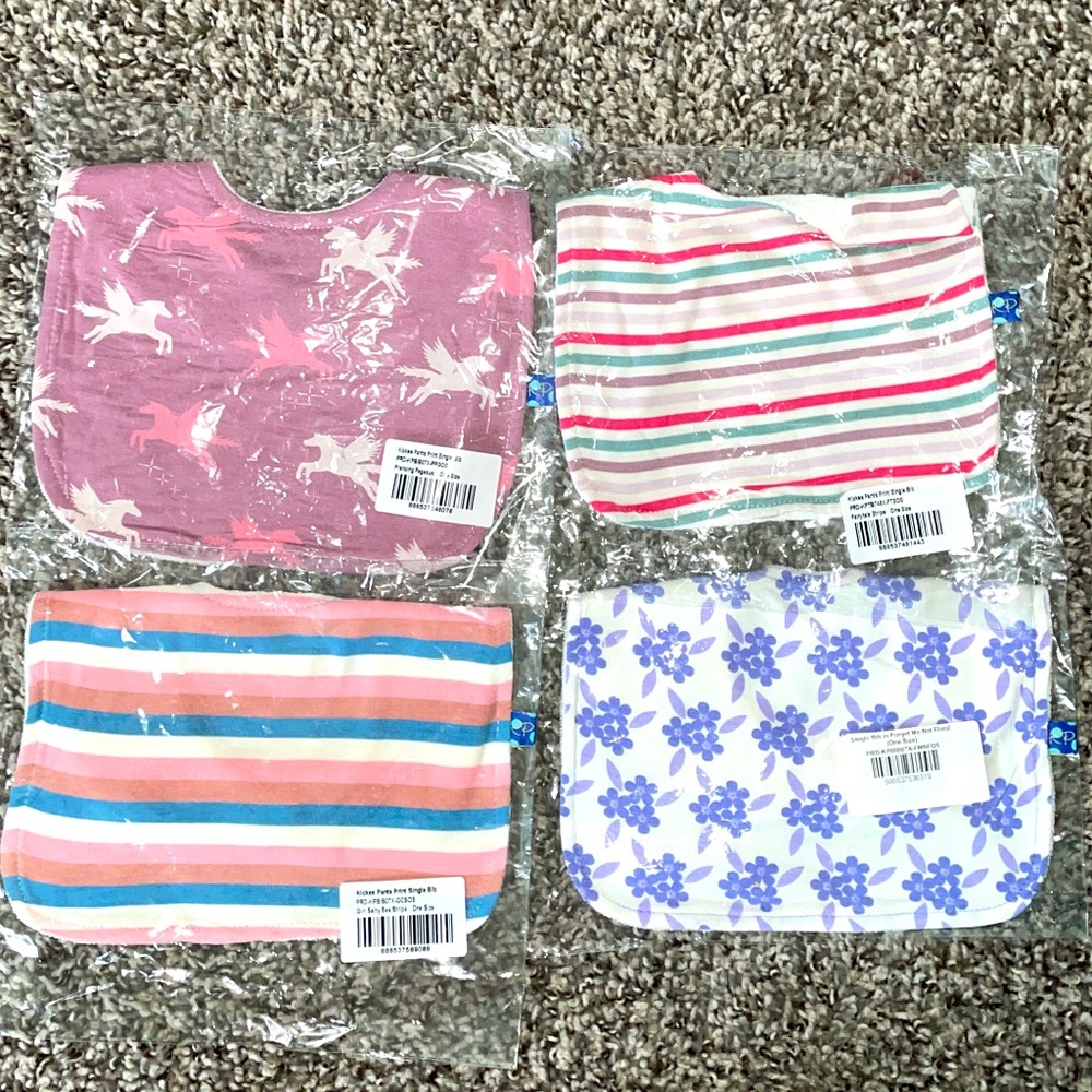 Kickee bibs